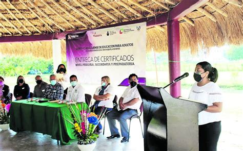 El Ihea Entrega Certificados A Estudiantes El Sol De Hidalgo