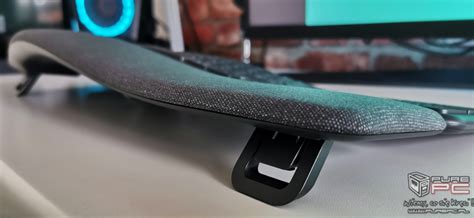 Ergonomiczne stanowisko do pracy biurowej Seria urządzeń Logitech ERGO