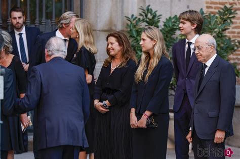 Beltr N G Mez Acebo Y La Infanta Cristina Se Saludan En El Funeral De