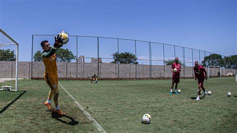 Fluminense Stuff On Twitter O Goleiro Marcos Felipe Lesionou O Ombro