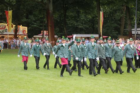 Sch Tzenfest Pbsv Mo Parade Paderborn Sch Tzenplatz Paderline