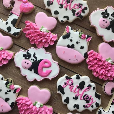 Pin By Pam Schwigen On Cookie Decorating Birthday Cow Birthday