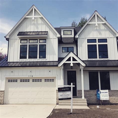 James Hardie Arctic White Siding House Exterior Chicago By Square Exteriors Inc Houzz Ie