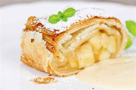 Apfelstrudel Mit Vanillesauce Original Rezept Von Alfons Schuhbeck