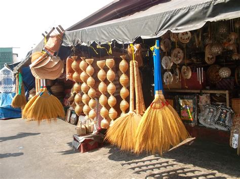 Konted S Make My Day Under The Bridge Of Quiapo