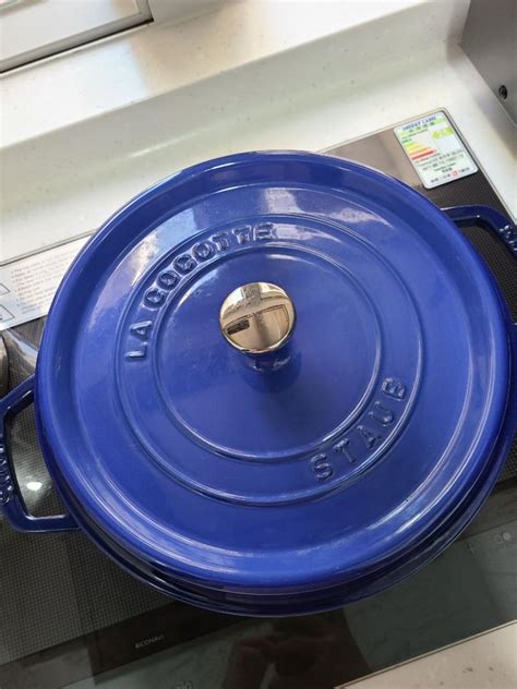 Staub Pot 26cm 鑄鐵煲 傢俬＆家居 廚具和餐具 炊具及配件 Carousell