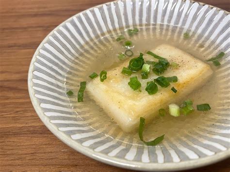 【お餅の大量消費】残ったお餅ではなく“わざわざ買い足したくなる”ウマさの「餅鶏塩スープ」作ってみた 『あたらしい日日』 こんな時代の