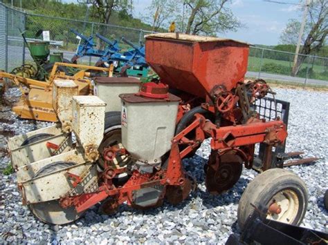 Allis Chalmers Pt Row No Till Planter For Tracto Lot