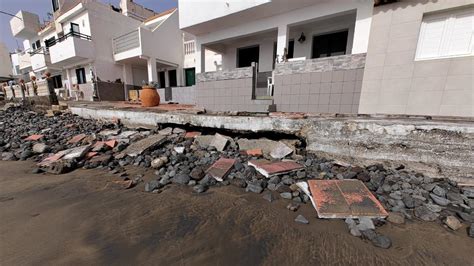 Tiempo Gran Canaria El Fuerte Oleaje Y Viento Vuelven A Dejar