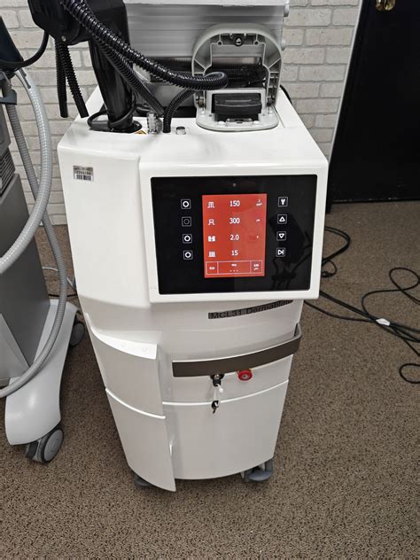 Asclepion MCL31 Dermablate Erbium Yag Aesthetics Medical Laser