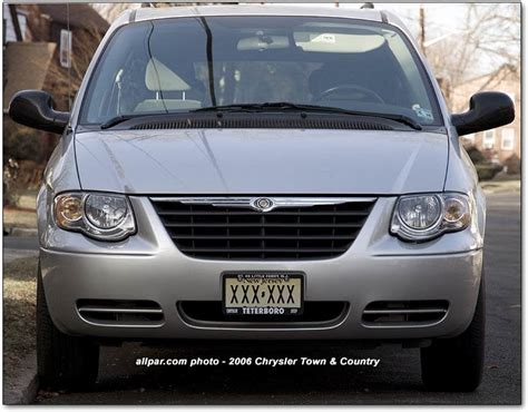 2001-2007 Chrysler Town & Country / Voyager and Dodge Caravan: refined ...