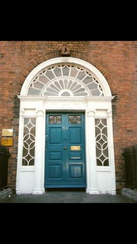 Fanlight architecture | Georgian doors, Beautiful doors, House exterior