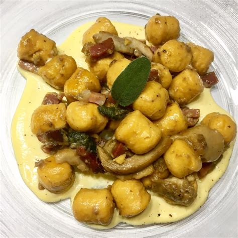 Gnocchi Alla Zucca Con Funghi Porcini Speck E Fonduta Ricetta Oreegano