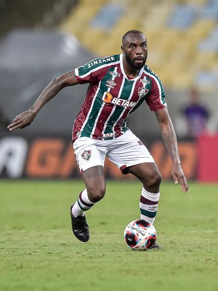 Manoel Do Fluminense Recebe Puni O Por Doping