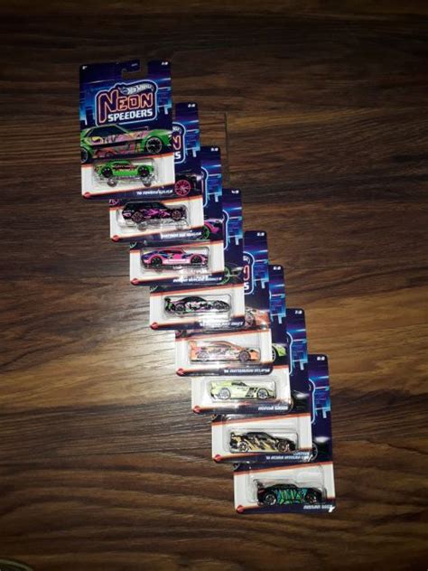 Hot Wheels Neon Speeders JDM Selekcija