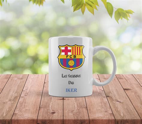 Taza Personalizada De Futbol Con Nombre El Escudo De Futbol Etsy