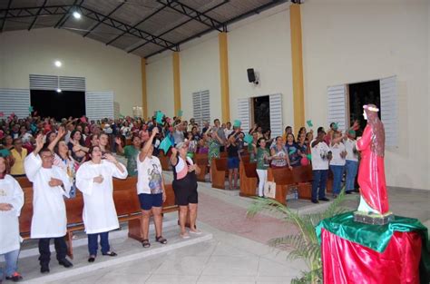 Imagem de Santa Luzia chega à zona urbana e inicia peregrinação na