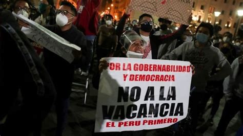 Crecen Las Protestas En Perú Por Destitución De Martín Vizcarra La Opinión