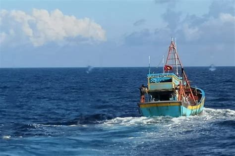 Tni Al Tangkap Kapal Vietnam Mencuri Ikan Di Laut Natuna Utara Hukum