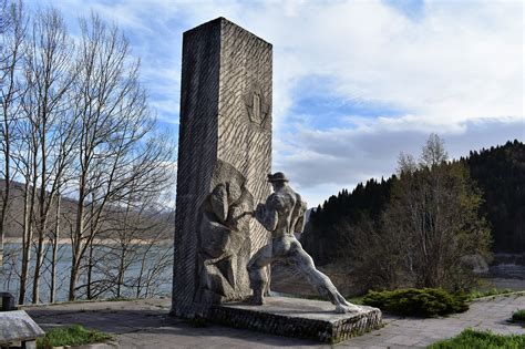 Monument Mavrovo Lake - Free photo on Pixabay - Pixabay