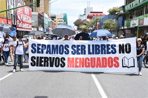 El TEC se sumó con fuerza a la Marcha por la Educación Pública Hoy en