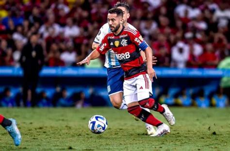 Flamengo entra em contagem regressiva por renovação Everton Ribeiro