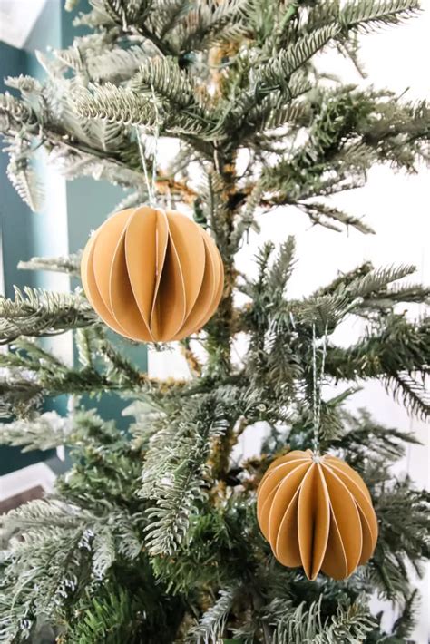 How To Make Paper Ball Ornaments