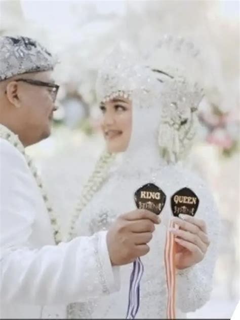 Momen Pernikahan Dewi Si Copet Cantik Preman Pensiun Hot Liputan