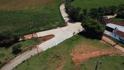 Bairro do campo O trecho da estrada em frente à Igreja Nossa Senhora