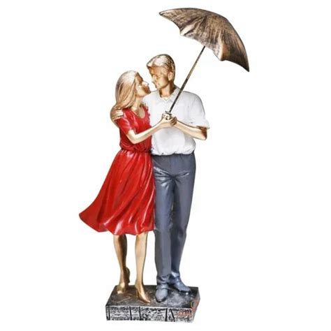 Polyresin Standing Love Couple Statue For Valentine Gifts At Rs 350