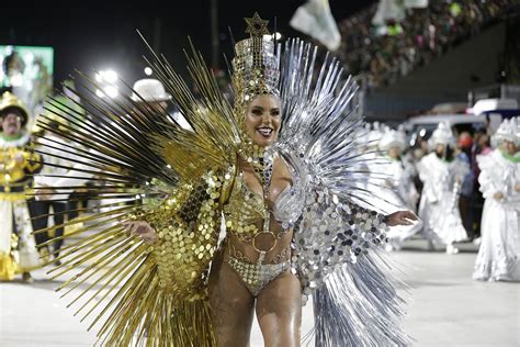 Carnaval Veja Fotos Das Rainhas De Bateria Do Primeiro Dia De