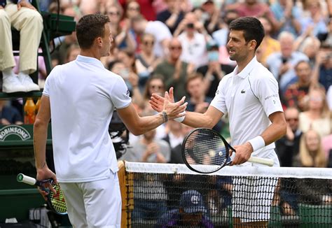 Djokovic ends Fucsovics run to reach 10th Wimbledon semi-final