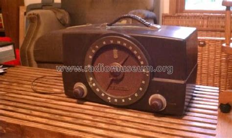 H725 Ch 7g01z Walnut Radio Zenith Radio Corp Chicago Il Build