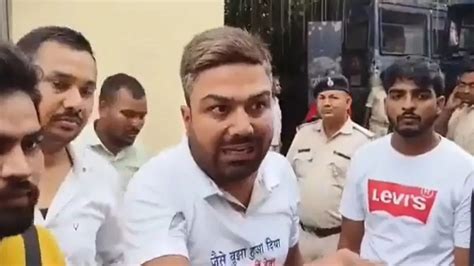 Bihar Police Suspends Four Officers For Allowing Arrested YouTuber