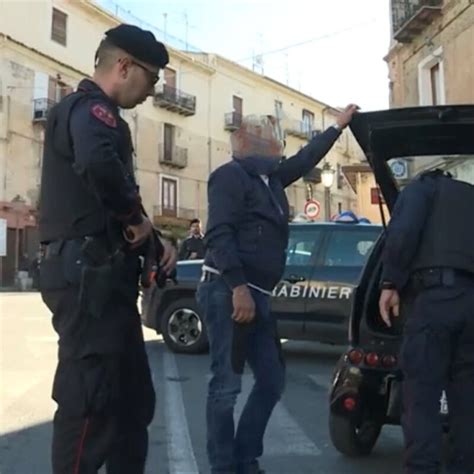 Corigliano Rossano In Carcere Carlo E Mario Magno Dovranno Scontare