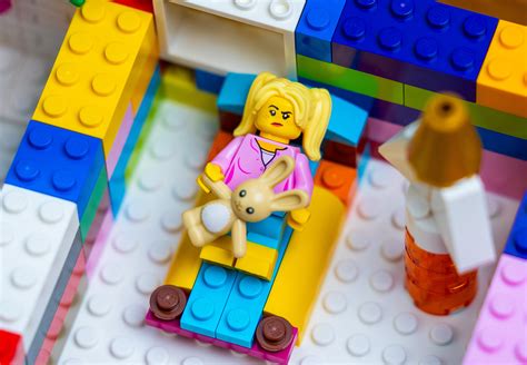 mengelola perasaan selama libur hari raya toko  lego resmi id