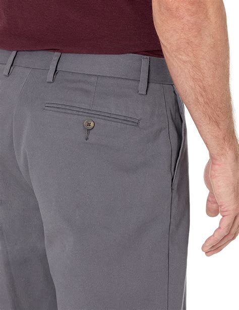 Amazon Essentials Mens Classic Fit Wrinkle Resistant Flat Front Chino