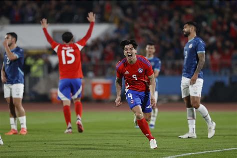 Chile vence Paraguai e ganha moral antes da Copa América