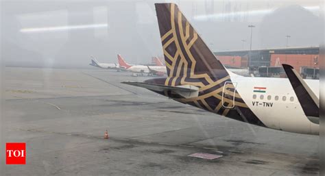 Vistara Flight Disruptions Dgca Steps In Asks Airline To Submit Daily