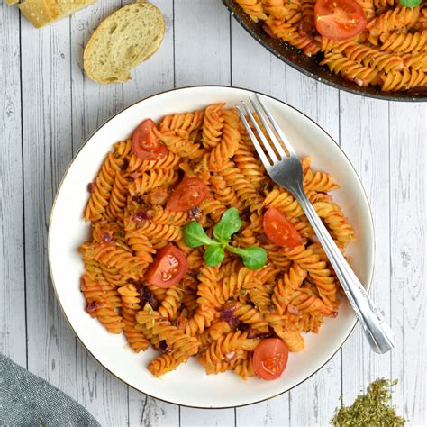 Tomato Basil Fusilli Spirit And The Happy Herald