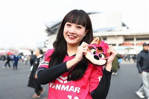 【ゼロックス杯photo】川崎フロンターレ×セレッソ大阪戦の美女サポーターたち サッカーダイジェストweb