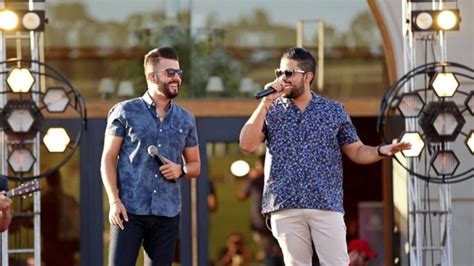 Fim de semana tem Douglas e Vinicius e Feira de Adoção Pet no Shopping