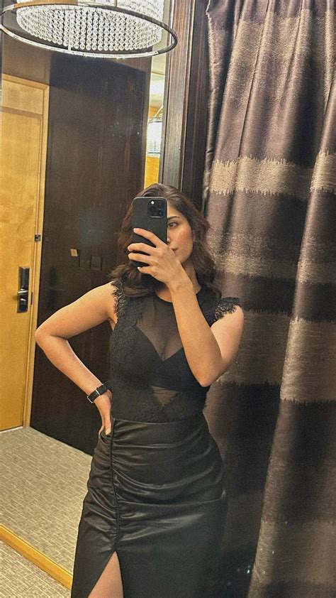 Ruhani Sharma Shares Her Latest Hot Photos Raises Heat in Internet ఎద అదలత రహన శరమ రచచ