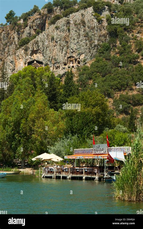 Türkei Provinz Mugla Dalyan Restaurant unter den Felsengräbern Stock