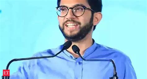 Aaditya Thackeray News Eknath Shinde Cried At Matoshree Fearing Arrest By Central Agencies