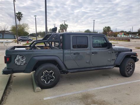 Black Horse Roll Bar Installed | Jeep Gladiator (JT) News, Forum, Community - JeepGladiatorForum.com