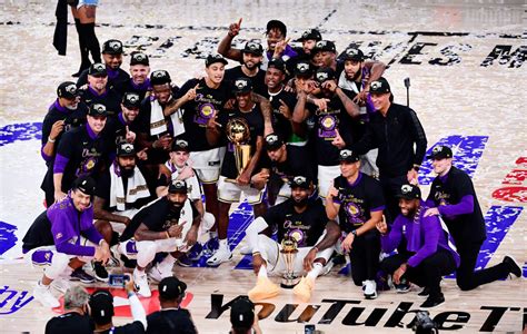 Nba Lakers Hang 2020 Championship Banner At Staples Center