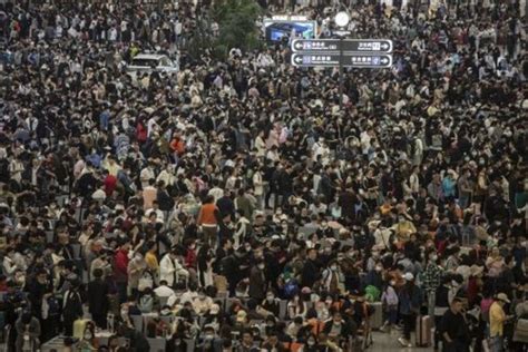 Chinese Travelers Swarm Domestic Tourist Sites, a Positive Sign for ...