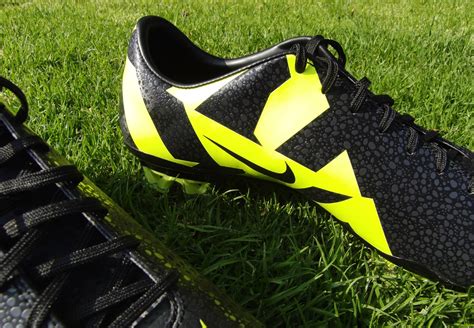 Nike Mercurial Vapor VII Safari | Soccer Cleats 101