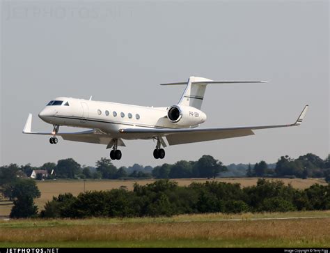 P4 SBR Gulfstream G V Private Terry Figg JetPhotos